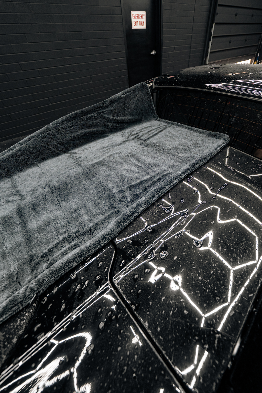 BLACKLINE® TWISTED-LOOP DRYING TOWEL